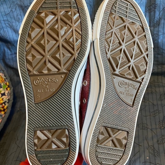 Converse Women's Burgundy Low-Top Sneakers - Picture 5 of 6